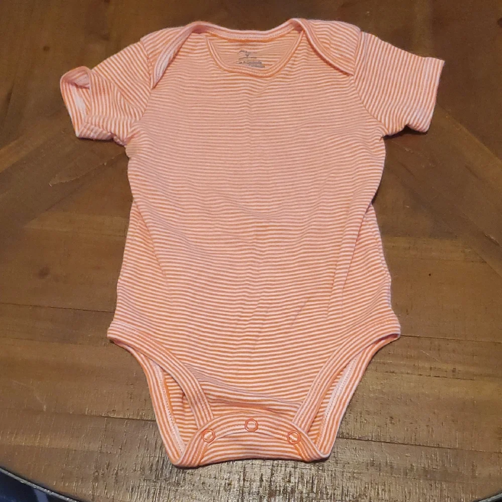 🐻 Carter's Orange Bodysuit One Piece Soft Knit